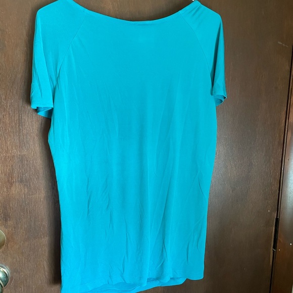 Tops - Picture 3 of 3